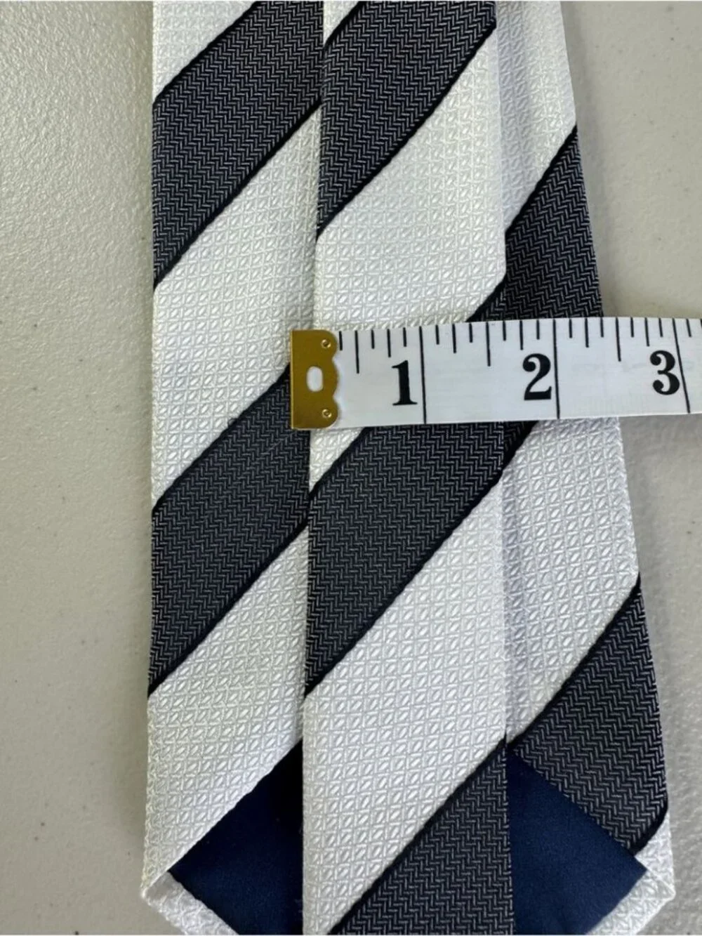 Ermenegildo Zegna Black White Diagonal Stripe Silk Tie Luxury Designer Classic